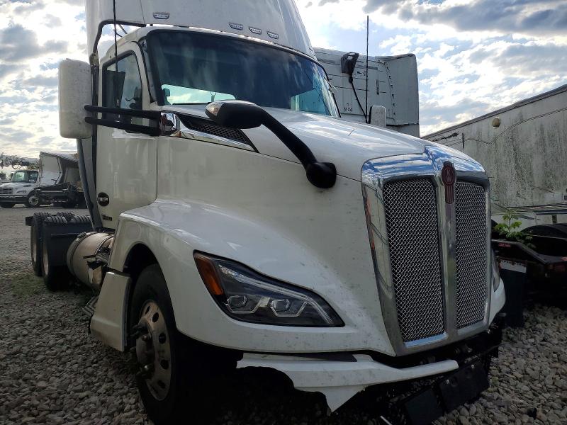 2022 Kenworth All other VIN 1XKYD49XXNJ479032 COPART salvage auction — ALL OVER, ST, sold $10,600 on 2026-07-09 (photo 9)