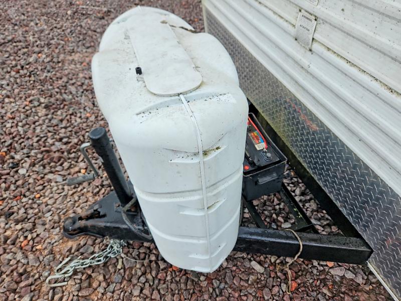 2004 Fleetwood Travel tra VIN 1E81T182146007810 COPART salvage auction — ROOF, WI - JUNKED VEHICLE BILL OF SALE, sold $10 on 2026-07-27 (photo 7)