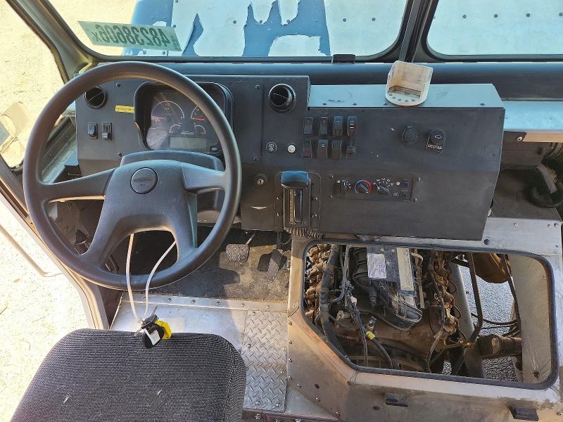 2020 Freightliner All other VIN 4UZAC2EA1LCLZ7063 COPART salvage auction — MINOR DENT/SCRATCHES, CA - CERTIFICATE OF TITLE, sold $22,000 on 2026-07-27 (photo 8)