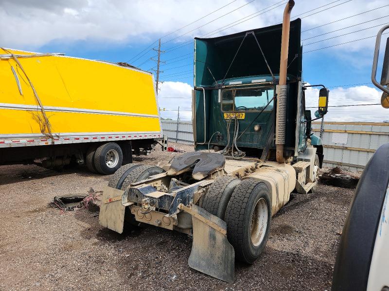 2017 Mack Cxu613 VIN 1M1AW01X9HM009895 COPART salvage auction — FRONT END, OK - DIS/DLR/EXP ONLY CLEAN TITLE (P), sold $900 on 2026-07-29 (photo 4)