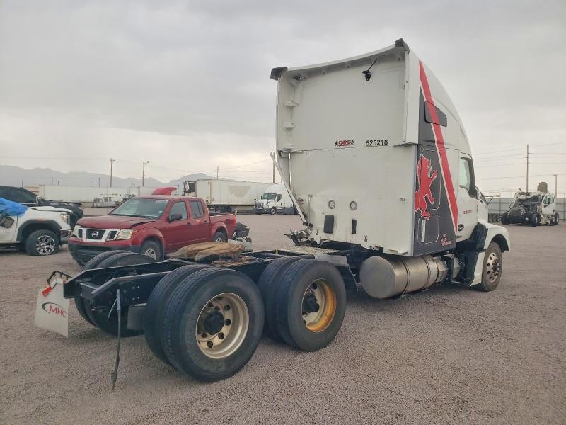 2023 Kenworth All other VIN 1XKYD49X0PJ268618 COPART salvage auction — SIDE, TX - SALVAGE VEHICLE TITLE, sold $17,200 on 2026-07-09 (photo 4)