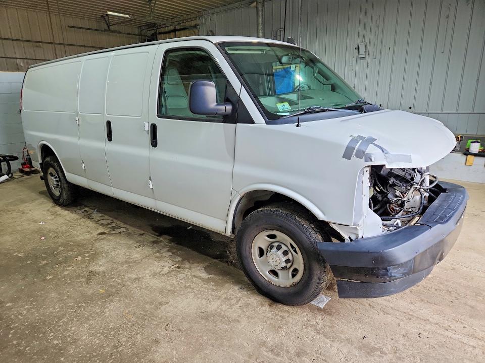 2019 Chev Express VIN 1GCWGBFP4K1204822 COPART salvage auction — NORMAL WEAR, MA - CERT OF TITLE-SALVAGE (P), sold $2,100 on 2026-07-09 (photo 4)