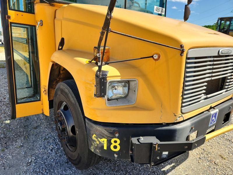2002 Freightliner All models VIN 4UZAAXALX2CJ53680 COPART salvage auction — FRONT END, ST, sold $125 on 2026-07-29 (photo 9)