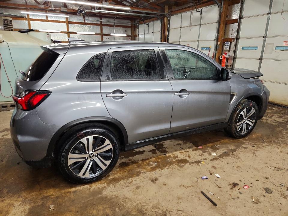 2025 Mitsubishi Outlander VIN JA4ARUAU2SU006956 COPART salvage auction — FRONT END, Id - Cert Of Title-Junk, sold $7,500 on 2026-07-27 (photo 3)