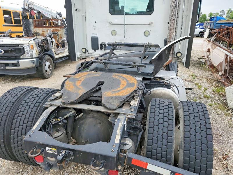 2017 Peterbilt All other VIN 1XPBA48X7HD428911 COPART salvage auction — NORMAL WEAR, CT, sold $5,100 on 2026-07-22 (photo 6)