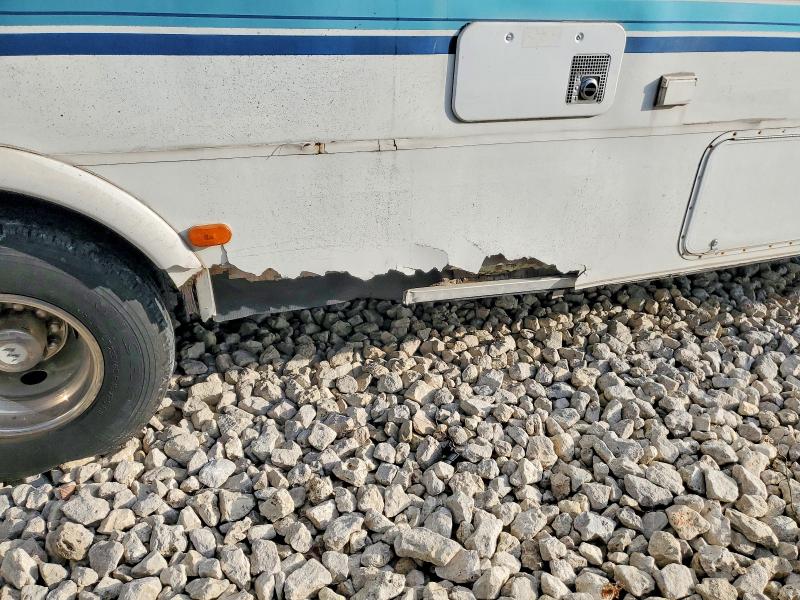 1997 Coachmen rv F-ser othr VIN 3FCMF53G4VJA18738 COPART salvage auction — SIDE, OH - CERTIFICATE OF TITLE, sold $15 on 2026-07-20 (photo 9)