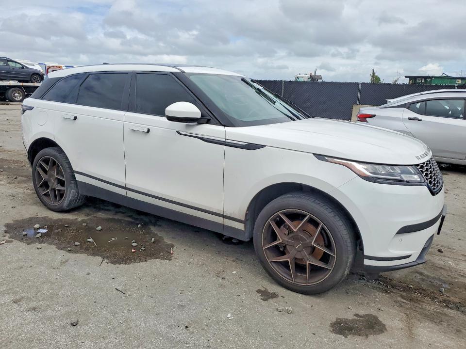 2019 Landau boat co Rangerover VIN SALYA2EX9KA200057 COPART salvage auction — MINOR DENT/SCRATCHES, Fl - Certificate Of Title (P), sold $9,300 on 2026-07-27 (photo 4)