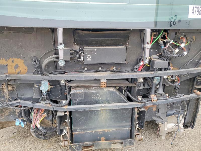 2007 Volv Unknown VIN 4VZAT1C977C059498 COPART salvage auction — FRONT END, IN - CERTIFICATE OF TITLE, sold $19,500 on 2026-07-21 (photo 7)