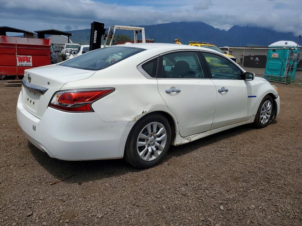 2015 Niss Altima VIN 1N4AL3AP1FN386082 COPART salvage auction — WATER/FLOOD, HI - CERTIFICATE OF SALVAGE, sold $1 on 2026-07-29 (photo 3)