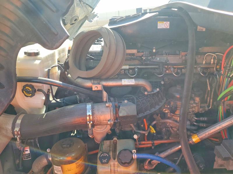 2017 Freightliner All other VIN 3AKJGLDR2HSHV7552 COPART salvage auction — FRONT END, CA - SALVAGE CERTIFICATE, sold $775 on 2026-07-30 (photo 7)