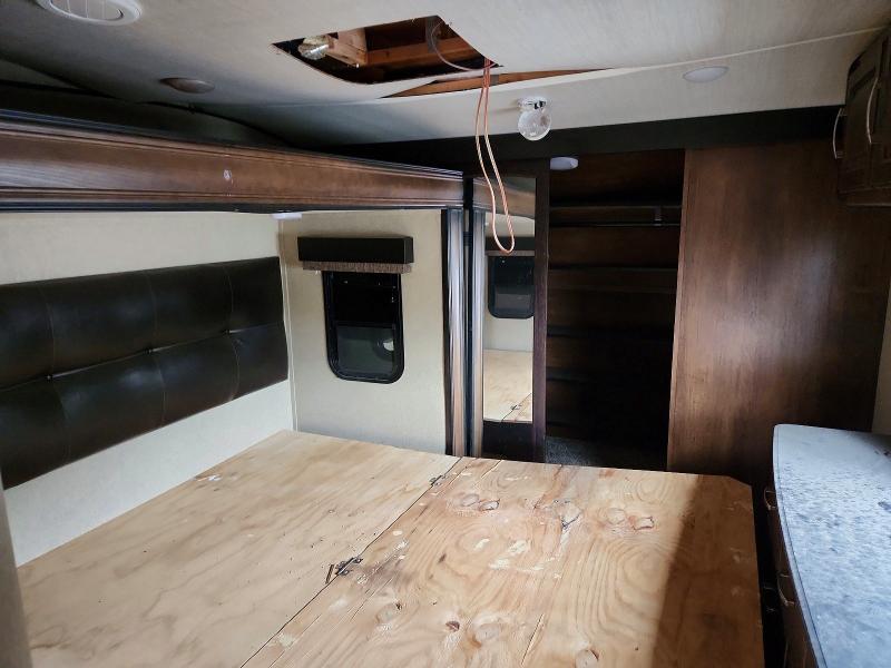 2019 Grand design Reflection VIN 573FR3628K3324317 COPART salvage auction — ROOF, JT, sold $4,150 on 2026-07-09 (photo 5)
