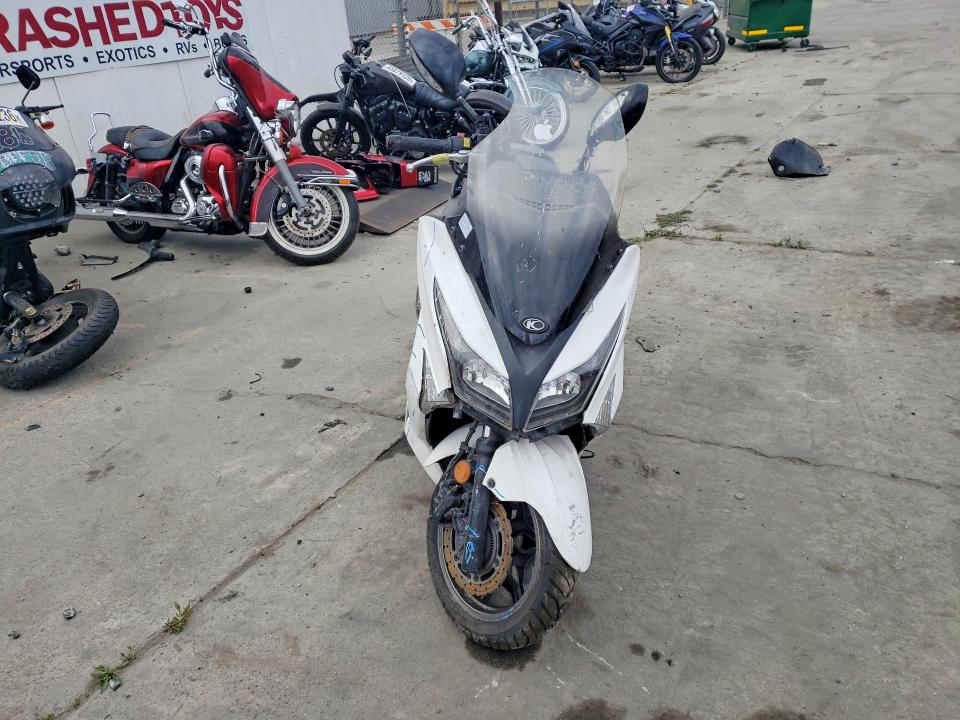 2021 Kymco usa inc X-town 300 VIN LC2W1M245MC100370 COPART salvage auction — FRONT END, SC, sold $175 on 2026-07-16 (photo 2)