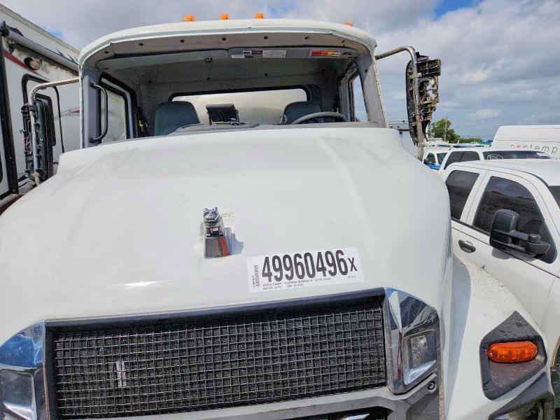 2024 Mack Md VIN 1M2MDBAB3RS073717 COPART salvage auction — ROLLOVER, FL - CERT OF TITLE SLVG REBUILDABLE, sold $2,200 on 2026-07-14 (photo 7)