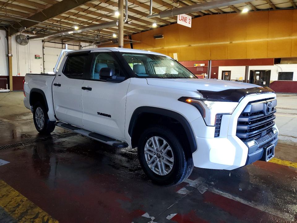2024 Toyota Tundra VIN 5TFLA5DB2RX217623 COPART salvage auction — SIDE, In - Certificate Of Title, sold $24,750 on 2026-07-09 (photo 4)