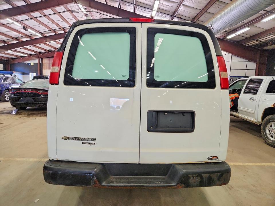 2014 Chev Express VIN 1GCWGFCA4E1123119 COPART salvage auction — SIDE, CT, sold $1,200 on 2026-07-30 (photo 6)