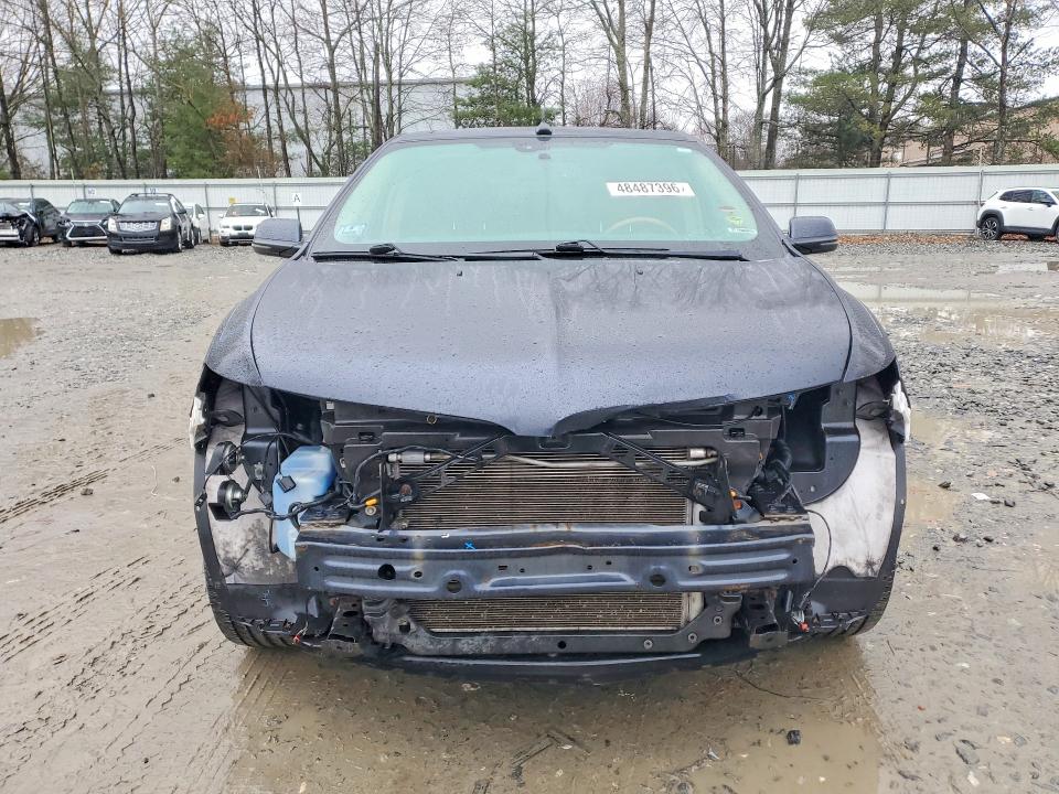 2013 Lincoln townhouse Mkx VIN 2LMDJ8JK9DBL11167 COPART salvage auction — FRONT END, MA - CERT OF TITLE-RECONSTRCTD COLL, sold $900 on 2026-07-08 (photo 5)