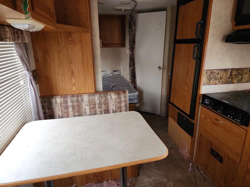 2004 Fleetwood Travel tra VIN 1E81T182146007810 COPART salvage auction — ROOF, WI - JUNKED VEHICLE BILL OF SALE, sold $10 on 2026-07-27 (photo 6)