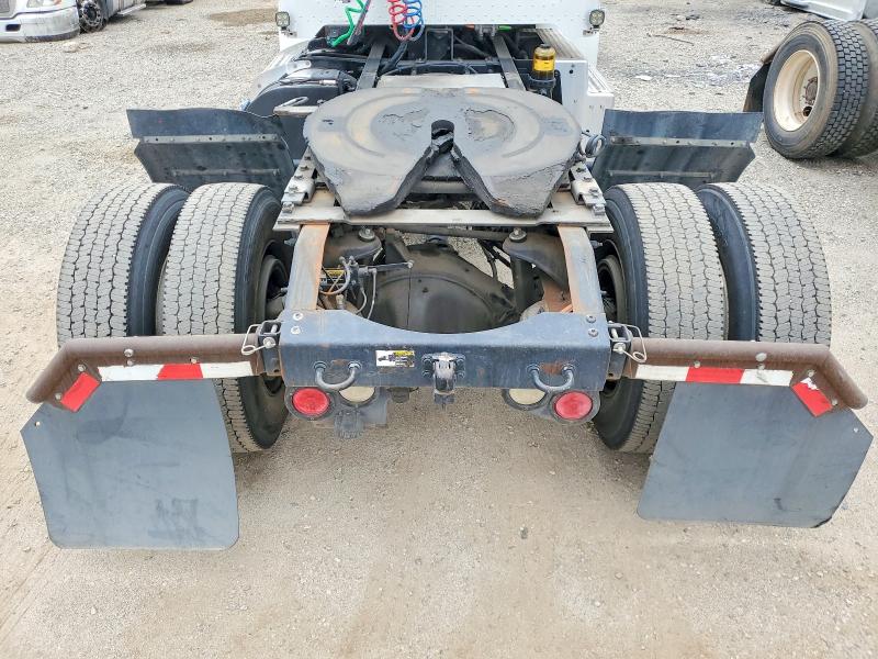 2016 Peterbilt All other VIN 1XP9AJ8X5GD340144 COPART salvage auction — NORMAL WEAR, IN - DIS/DLR/EXP ONLY CLEAN TITLE, sold $7,600 on 2026-07-28 (photo 9)
