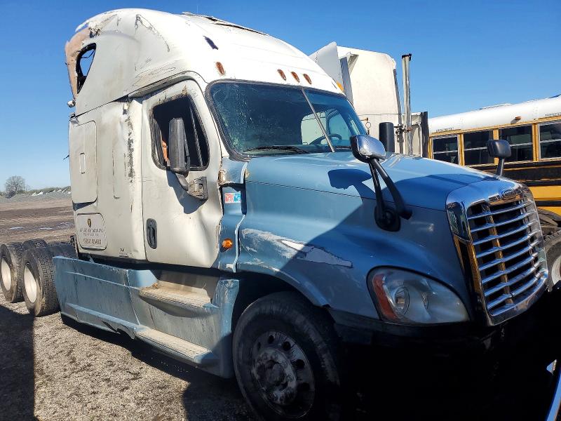 2014 Freightliner All other VIN 3AKJGLD55ESFH3338 COPART salvage auction — ROLLOVER, OH - CERT OF TITLE-SALVAGE (P), sold $125 on 2026-08-27 (photo 1)