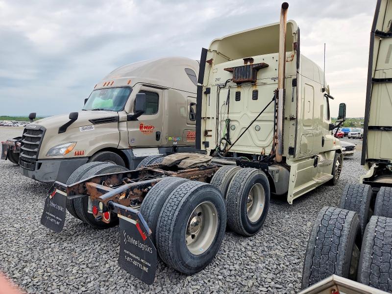 2013 Freightliner All models VIN 1FUJGLDRXDLBX8153 COPART salvage auction — NORMAL WEAR, IN - CERTIFICATE OF TITLE, sold $4,850 on 2026-07-27 (photo 4)