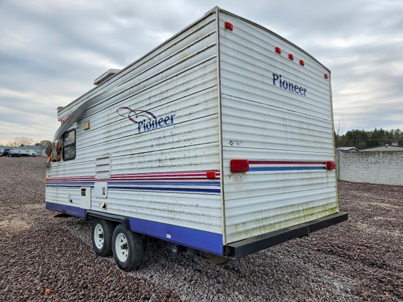 2004 Fleetwood Travel tra VIN 1E81T182146007810 COPART salvage auction — ROOF, WI - JUNKED VEHICLE BILL OF SALE, sold $10 on 2026-07-27 (photo 3)