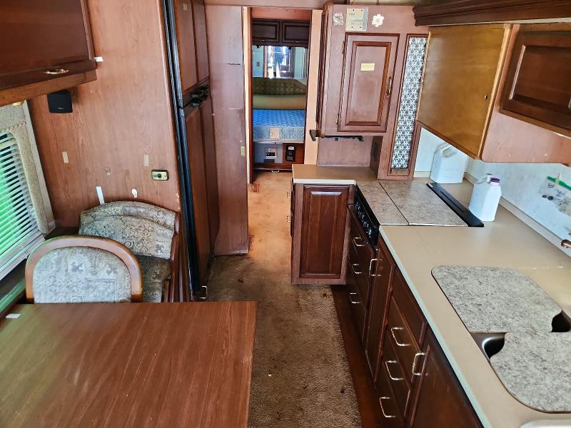 2001 Winnebago All other VIN 4UZAAHAK41CJ36093 COPART salvage auction — MINOR DENT/SCRATCHES, CT, sold $5,300 on 2026-07-28 (photo 6)