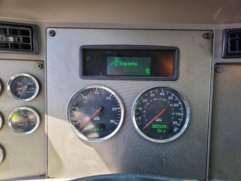 2013 Kenworth All other VIN 2NKHHM7X2DM354471 COPART salvage auction — MECHANICAL, IN - CERTIFICATE OF TITLE, sold $5,000 on 2026-07-09 (photo 8)