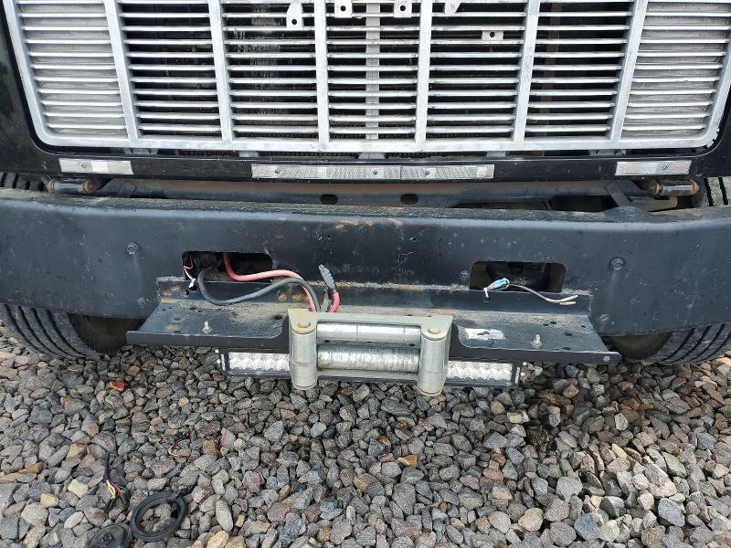1993 Gmc Topkick VIN 1GDG6H1J4PJ507700 COPART salvage auction — MINOR DENT/SCRATCHES, In - Certificate Of Title (P), sold $9,900 on 2026-07-28 (photo 9)