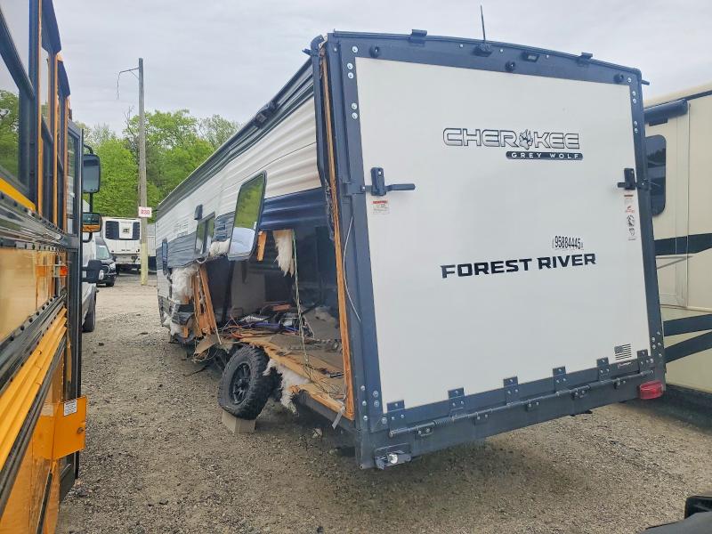2025 Forest river cherokee Recreation VIN 4X4TCKA28SK093559 COPART salvage auction — SIDE, SC, sold $1,800 on 2026-07-28 (photo 3)