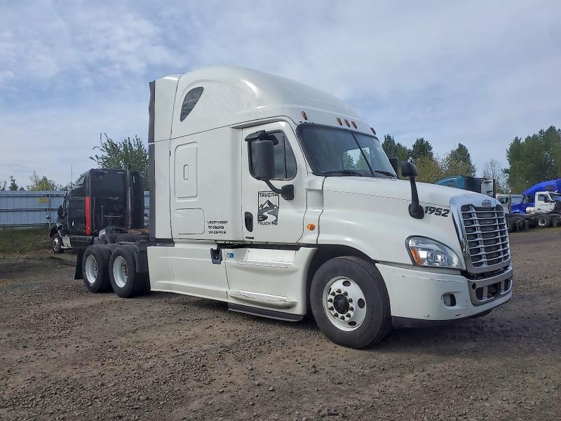2014 Frht Cascadia VIN 3AKJGLD51ESFP1719 COPART salvage auction — MINOR DENT/SCRATCHES, CT, sold $3,700 on 2026-07-08 (photo 1)