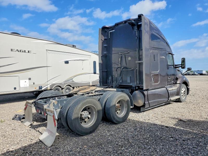 2016 Kenworth All other VIN 1XKYD48X6GJ458828 COPART salvage auction — Burn Interior, TX - SALVAGE VEHICLE TITLE, sold $8,100 on 2026-07-23 (photo 4)