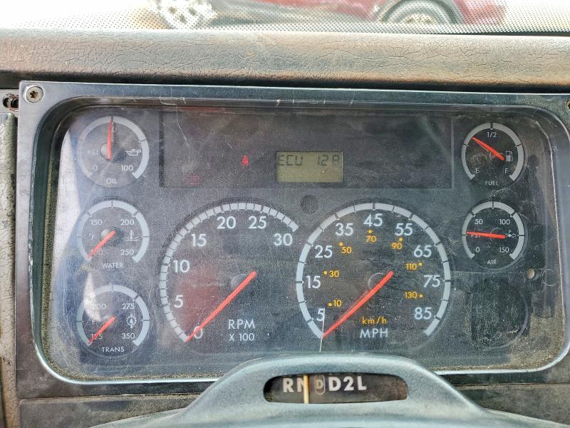 2001 Freigliner All other VIN 1FVABPBW91HH55621 COPART salvage auction — MINOR DENT/SCRATCHES, OK - CERTIFICATE OF TITLE (P), sold $21,000 on 2026-07-28 (photo 8)
