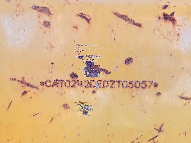 2019 Caterillar 242d hf. r VIN CAT0242DEDZT05057 COPART salvage auction — MINOR DENT/SCRATCHES, WI - BILL OF SALE, sold $15,100 on 2026-07-07 (photo 9)