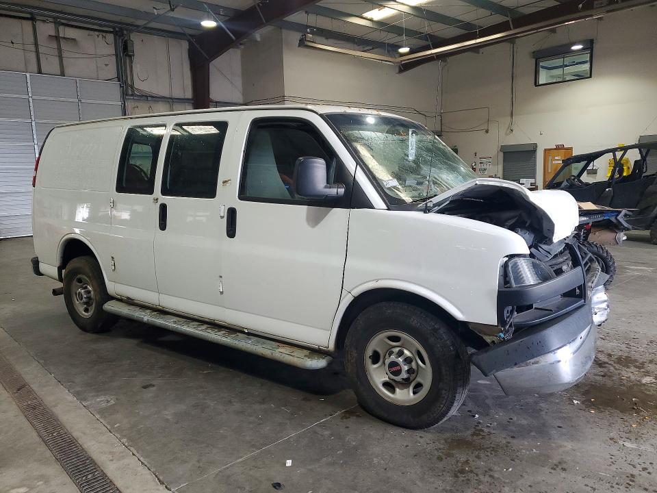 2016 Chev Savana VIN 1GTW7AFF9G1904652 COPART salvage auction — FRONT END, SC, sold $275 on 2026-08-12 (photo 4)