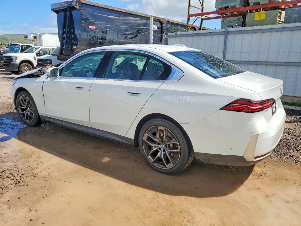 2026 BMW 5 series VIN WBA43FJ01TCV64041 COPART salvage auction — FRONT END, SC, sold $11,300 on 2026-07-20 (photo 2)