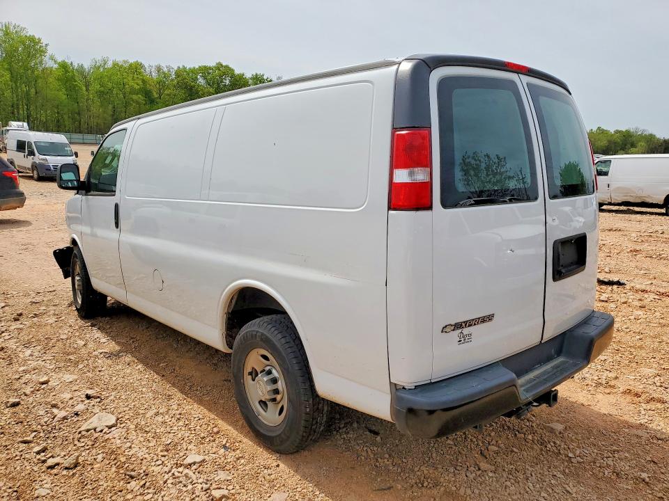 2017 Chev Express VIN 1GCWGAFF5H1346431 COPART salvage auction — FRONT END, NC - DEALER ONLY SALVAGE TITLE, sold $2,875 on 2026-07-29 (photo 2)