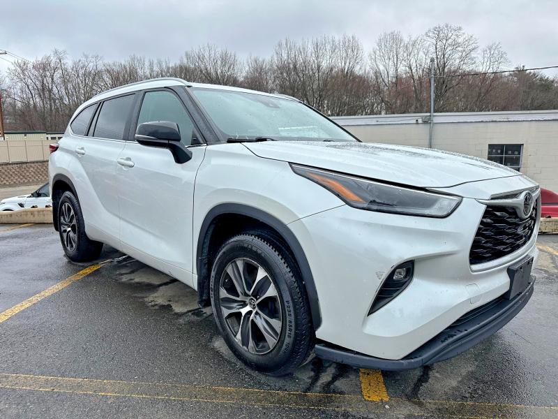 2023 Toyota Highlander VIN 5TDKDRBH0PS005064 COPART salvage auction — MECHANICAL, Md - Certificate Of Title, sold $24,500 on 2026-07-29 (photo 4)