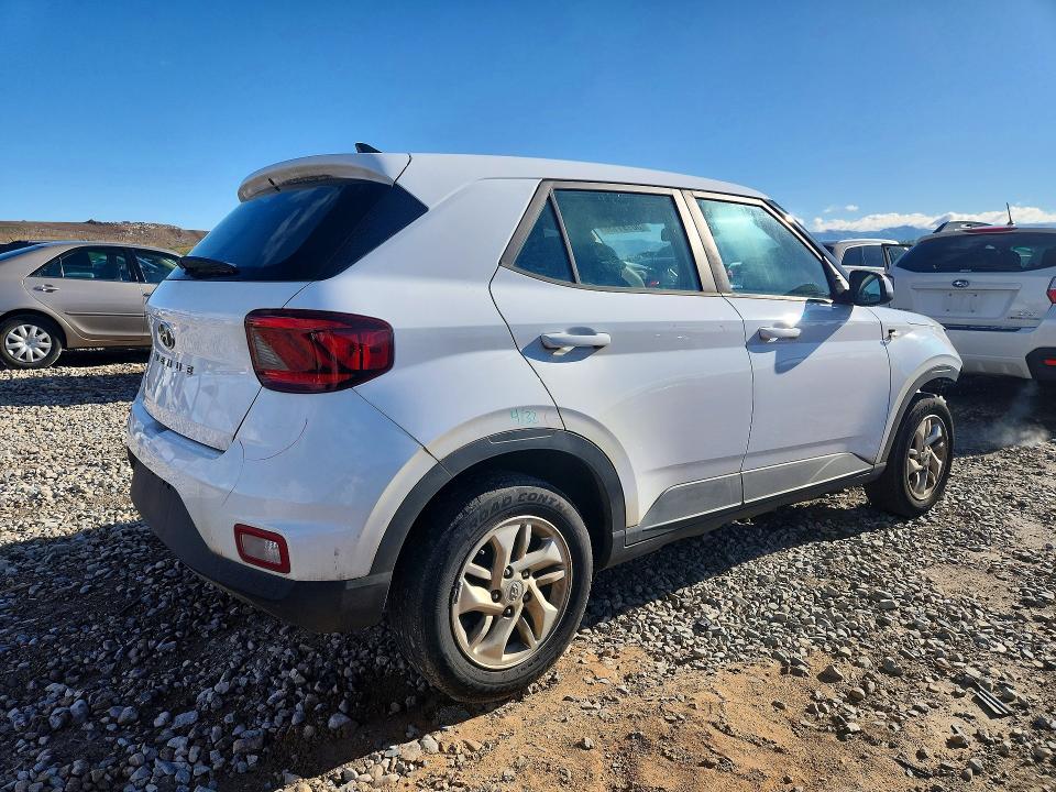 2022 Hyundai Venue VIN KMHRB8A38NU147347 COPART salvage auction — FRONT END, Or - Salvage Title, sold $2,950 on 2026-07-24 (photo 3)