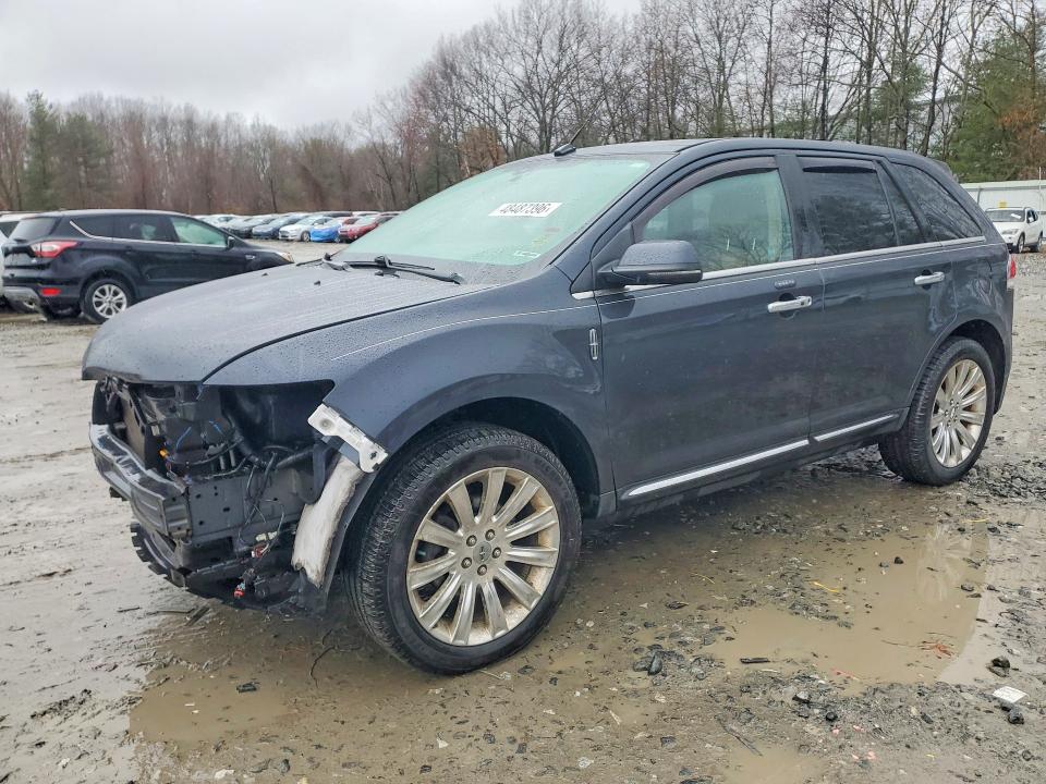 2013 Lincoln townhouse Mkx VIN 2LMDJ8JK9DBL11167 COPART salvage auction — FRONT END, MA - CERT OF TITLE-RECONSTRCTD COLL, sold $900 on 2026-07-08 (photo 1)