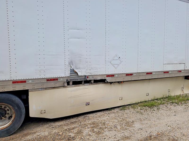 2012 Utility trailer Trailer VIN 1UYVS2537CP361303 COPART salvage auction — SIDE, CT, sold $1,750 on 2026-08-25 (photo 9)