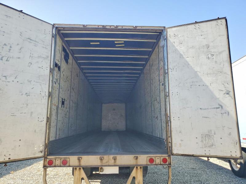 2009 Wabash All models VIN 1JJV532W89L250602 COPART salvage auction — MINOR DENT/SCRATCHES, CA - DIS/DLR/EXP ONLY CLEAN TITLE, sold $2,850 on 2026-07-07 (photo 9)