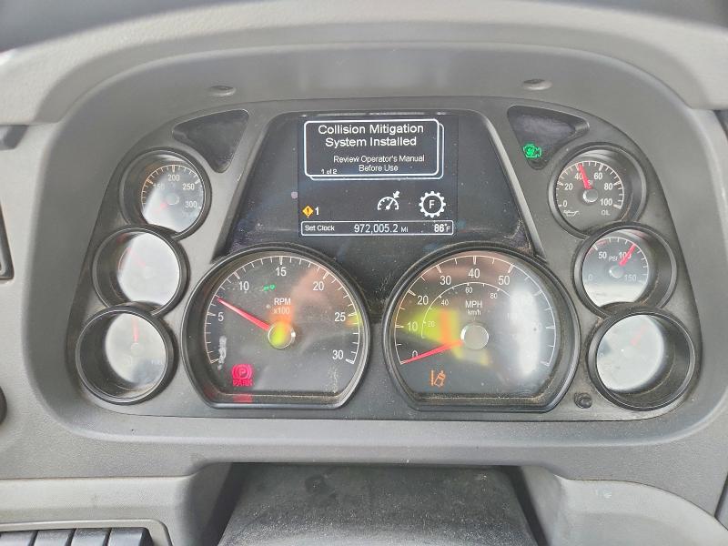 2017 Peterbilt All models VIN 1XPBA48X7HD428486 COPART salvage auction — MINOR DENT/SCRATCHES, IN - CERTIFICATE OF TITLE, sold $5,300 on 2026-07-09 (photo 8)