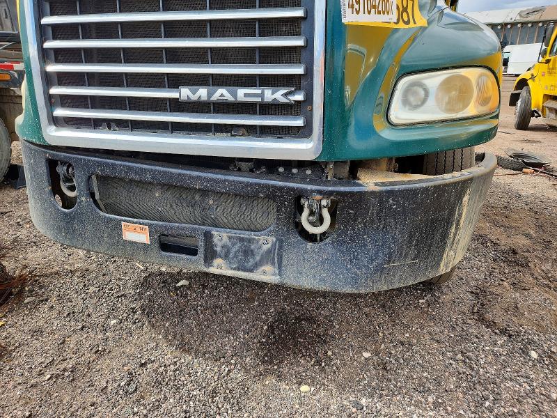 2017 Mack Cxu613 VIN 1M1AW01X9HM009895 COPART salvage auction — FRONT END, OK - DIS/DLR/EXP ONLY CLEAN TITLE (P), sold $900 on 2026-07-29 (photo 9)