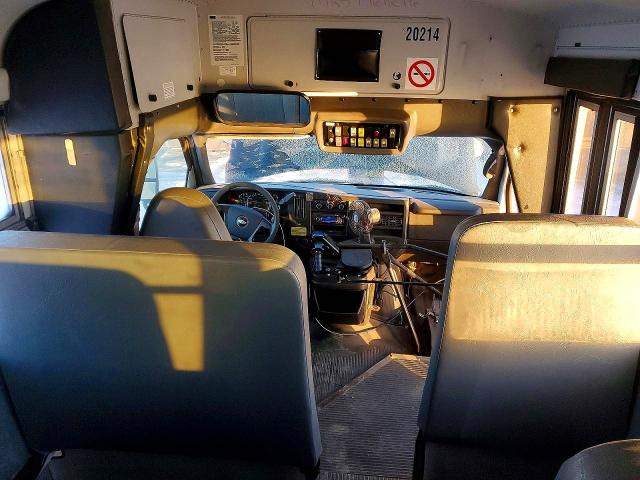 2010 Chev Express VIN 1GB3G2AA4A1165058 COPART salvage auction — NORMAL WEAR, AB - BOS - ACTIVE, sold $1,800 on 2026-07-22 (photo 6)