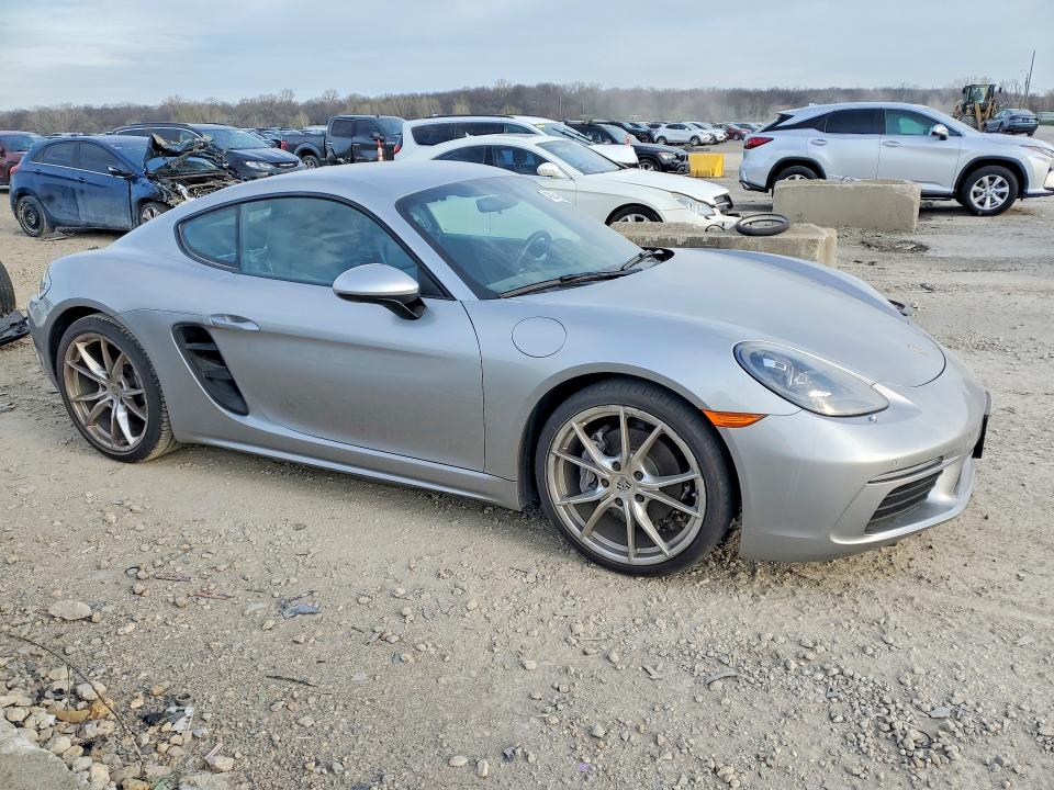 2019 Porsche Cayman VIN WP0AA2A81KS260996 COPART salvage auction — MINOR DENT/SCRATCHES, Mo - Certificate Of Title (P), sold $27,000 on 2026-07-17 (photo 4)