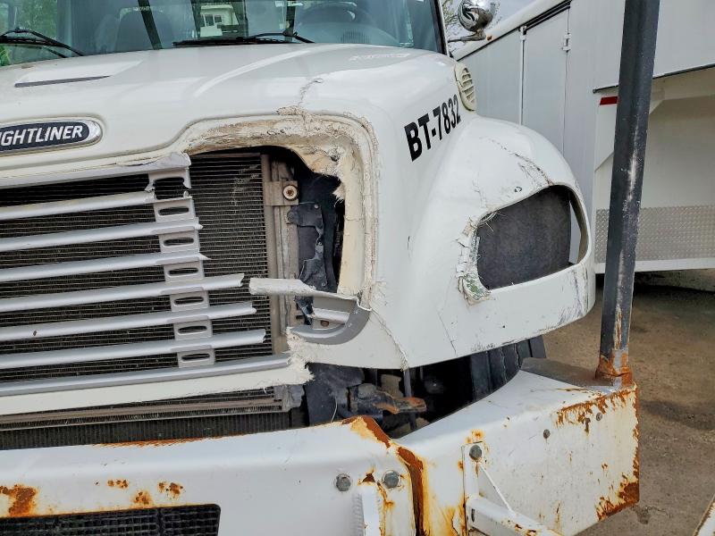 2013 Freightliner All other VIN 1FVACXDT8DHFH7832 COPART salvage auction — ALL OVER, PA - CERTIFICATE OF SALVAGE, sold $3,050 on 2026-07-29 (photo 9)
