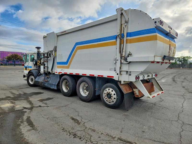 2013 Autocar All other VIN 5VCACRLE2DH215025 COPART salvage auction — NORMAL WEAR, CA - DIS/DLR/EXP ONLY CLEAN TITLE, sold $750 on 2026-07-17 (photo 3)