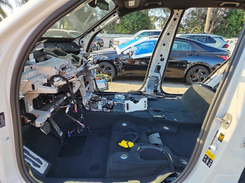 2024 BMW X5 VIN 5UX23EU07R9T10337 COPART salvage auction — STRIPPED, CA - CERTIFICATE OF TITLE, sold $13,600 on 2026-07-07 (photo 7)