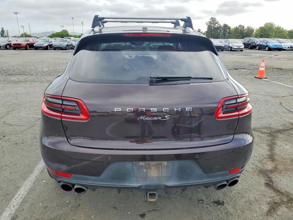2017 Porsche Macan VIN WP1AB2A51HLB13257 COPART salvage auction — MINOR DENT/SCRATCHES, Az - Dis/Dlr/Exp Only Clean Title, sold $3,300 on 2026-07-24 (photo 6)