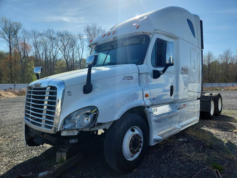 2018 Freigliner All other VIN 1FUJGLDV3JLHJ9889 COPART salvage auction — FRONT END, CT, sold $450 on 2026-07-06 (photo 2)